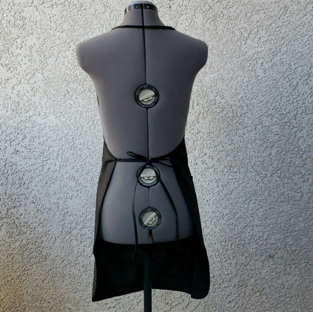 Apron - Picture 2 of 3